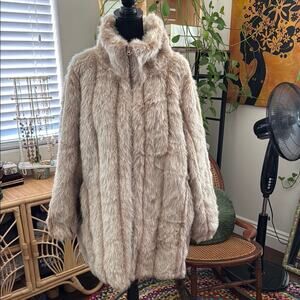 Vintage 90s/Y2K Roaman’s Blonde Tan Zip Up Boho Hippie Femme Faux Fur Coat